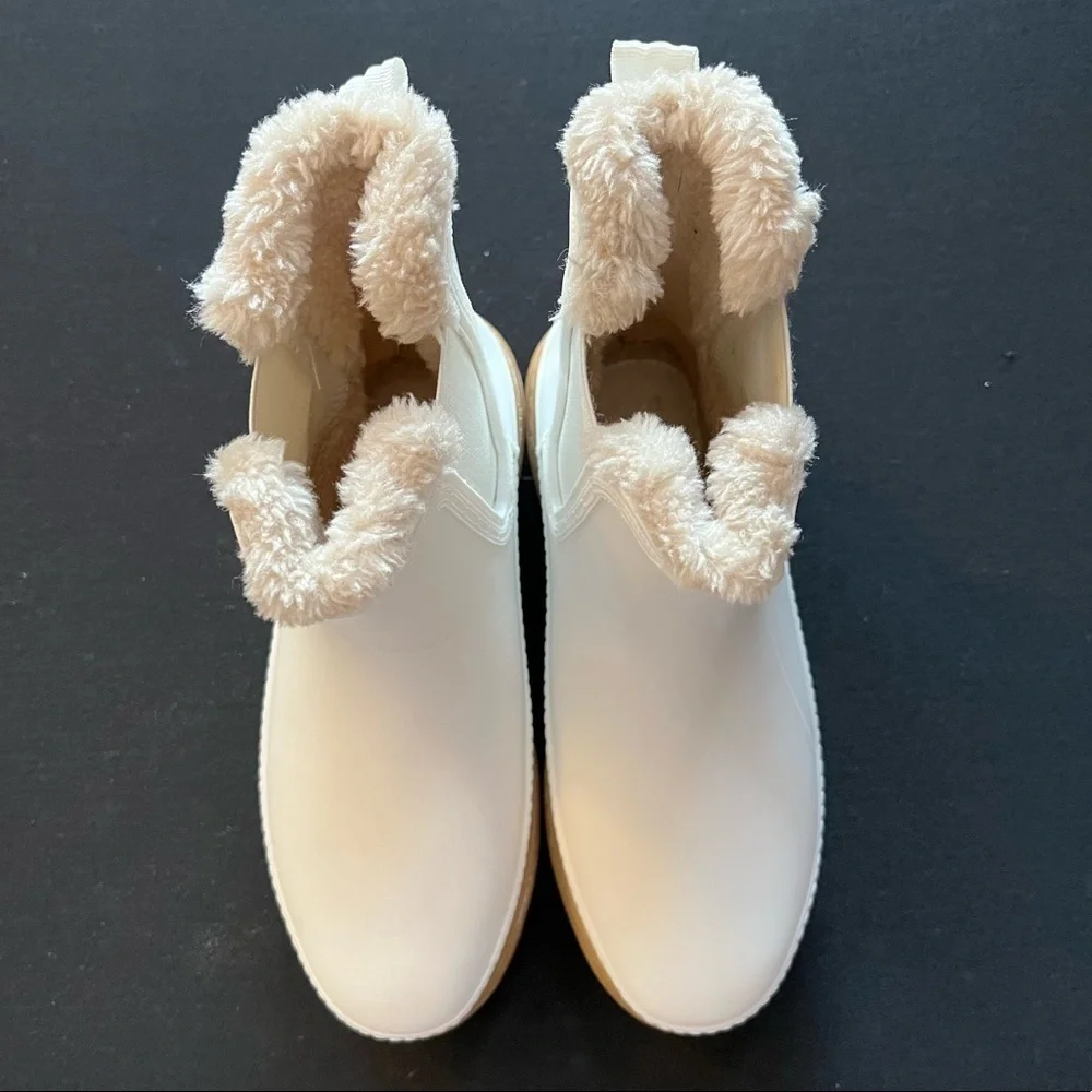 MARC FISHER WOMEN'S FARGO WATERPROOF BOOTIE size 7